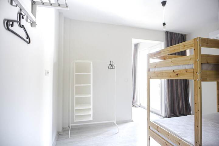 Room 44 of 135