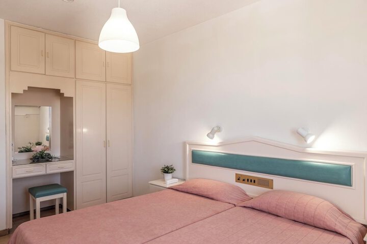 Room 16 of 45