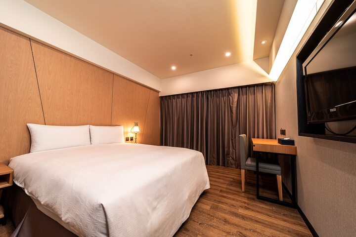 Room 5 of 51