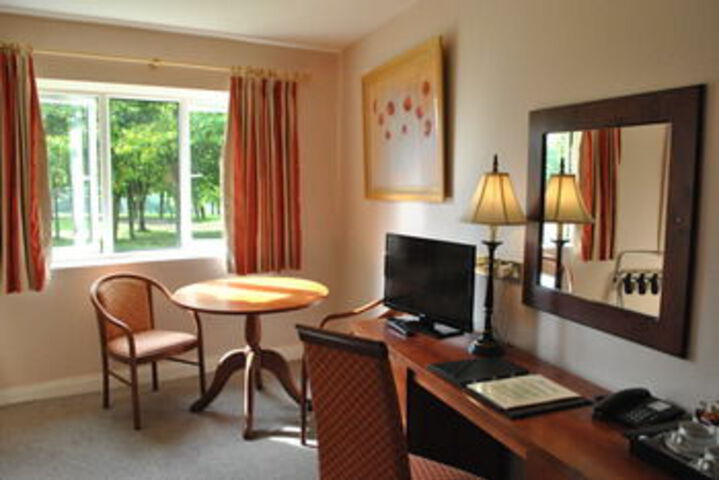 Room 16 of 27