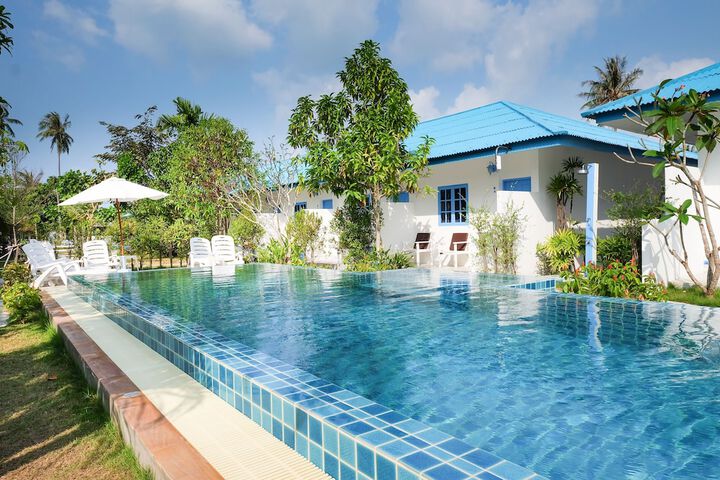 Pool 100 of 135
