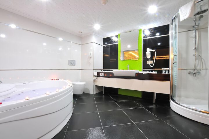 Clean Restrooms