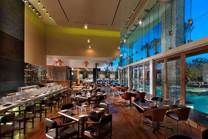 Dining 425 of 484