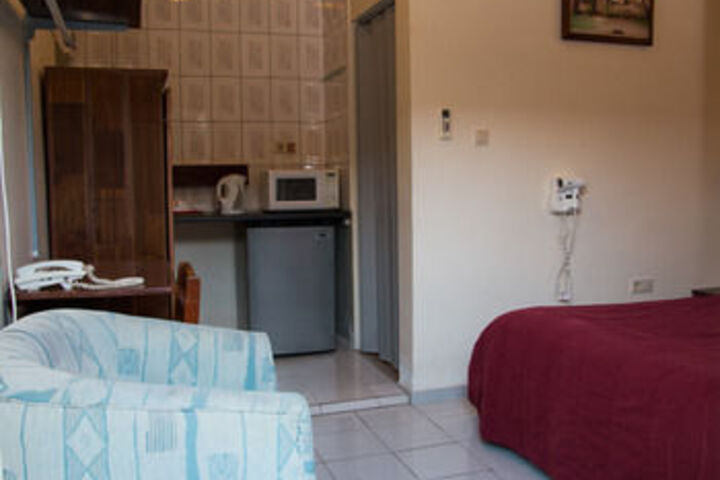 Room 9 of 15