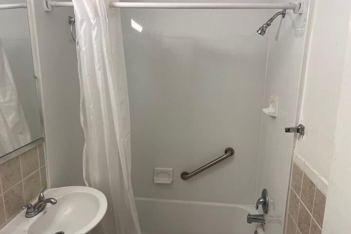 Room 12 of 21