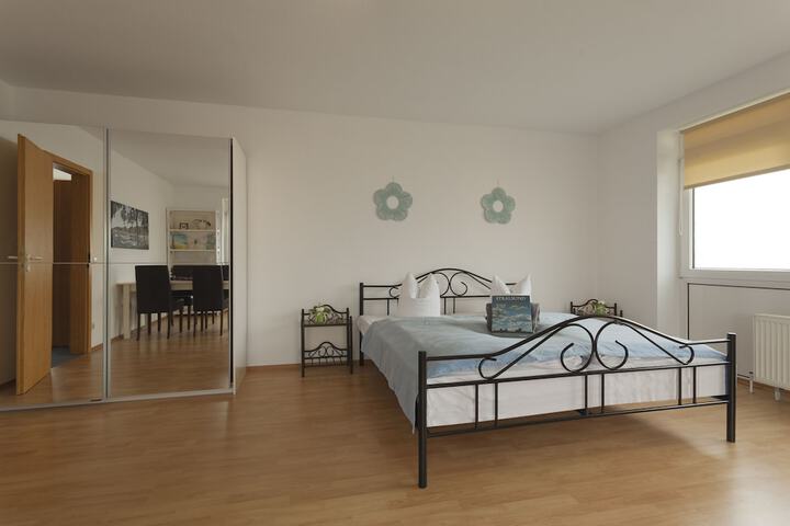 Room 5 of 48