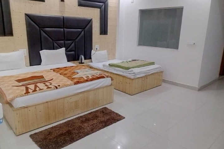 Room 6 of 45