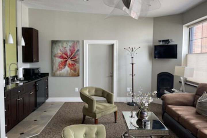 Room 16 of 285
