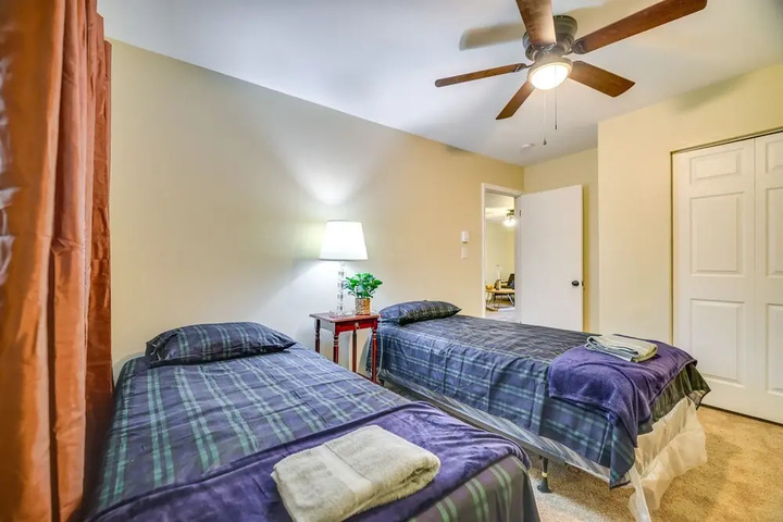 Room 5 of 20