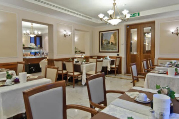 Dining 34 of 60