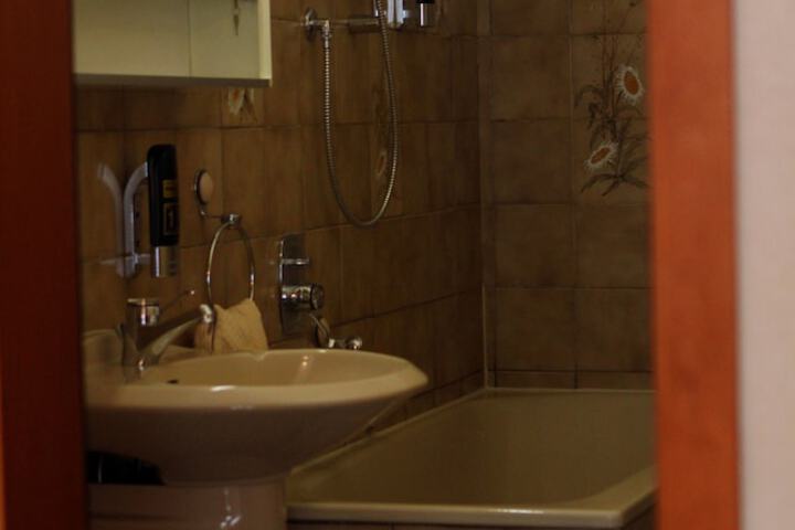 Room 20 of 63
