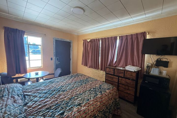 Room 12 of 39