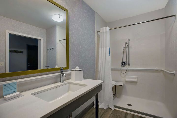 Bathroom shower