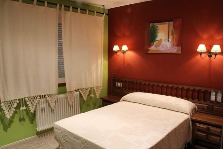 Room 5 of 36