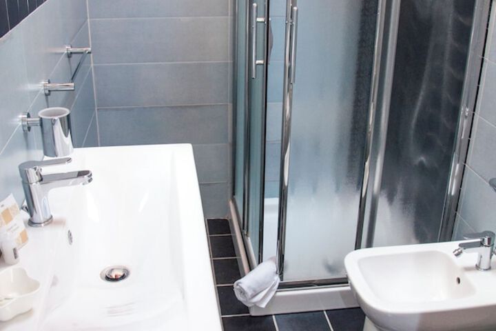 Room 24 of 49