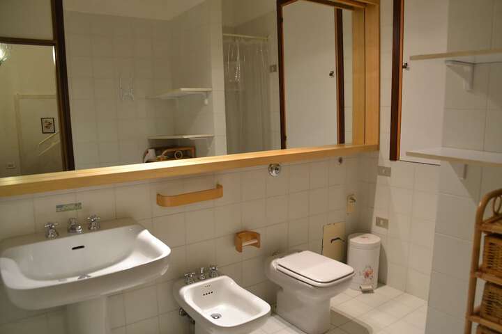 Room 13 of 26