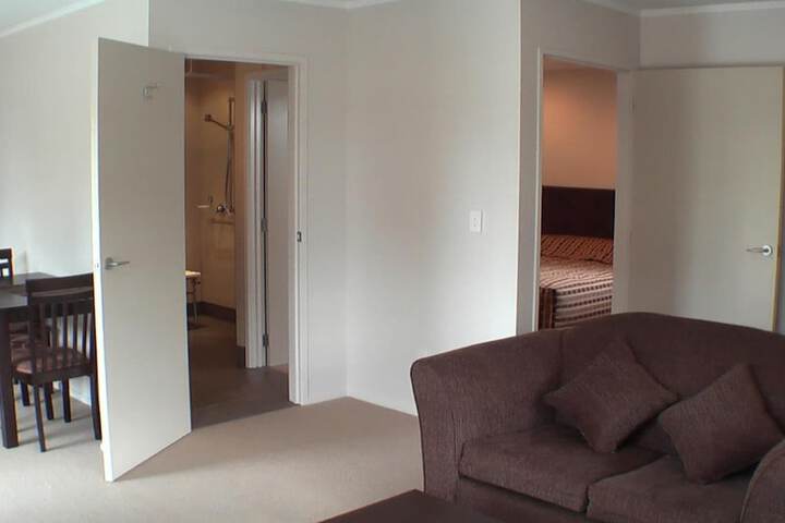 Room 17 of 27