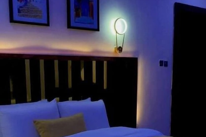 Room 4 of 31