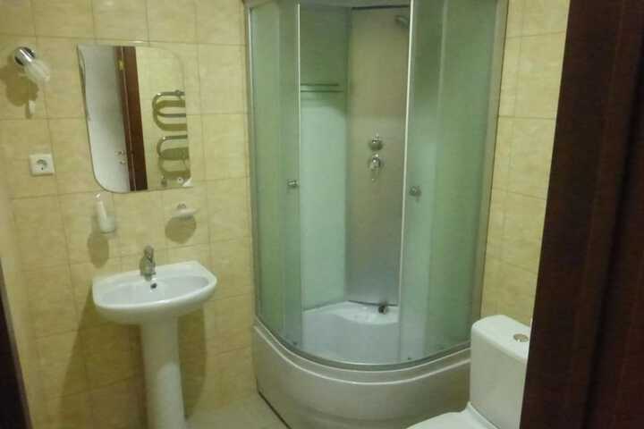 Room 9 of 13