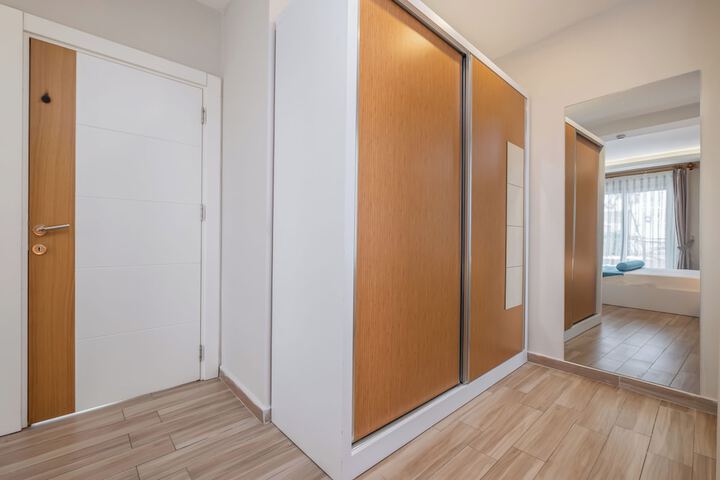 Room 5 of 150