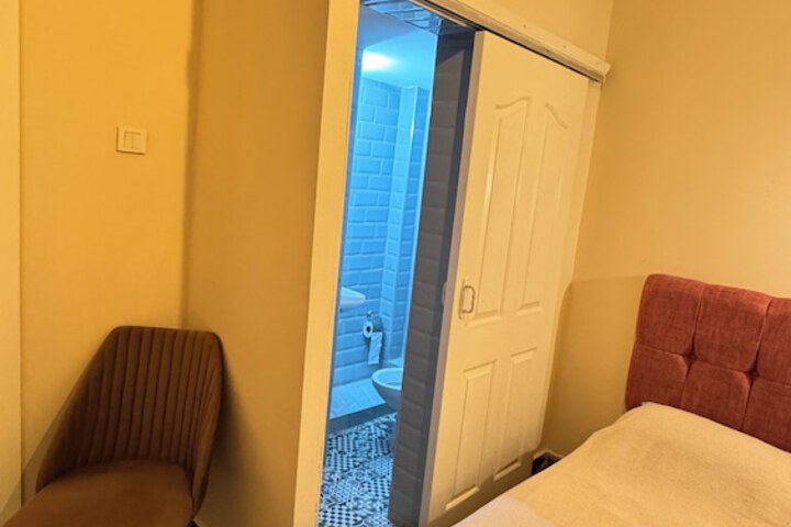 Room 8 of 23