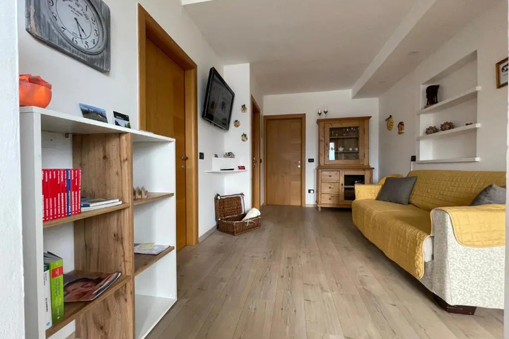 Room 4 of 15