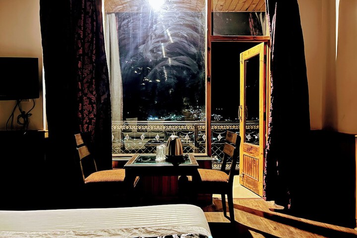 Room 15 of 43