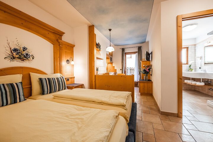 Room 9 of 61