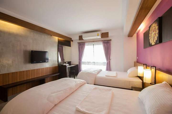 Room 5 of 48
