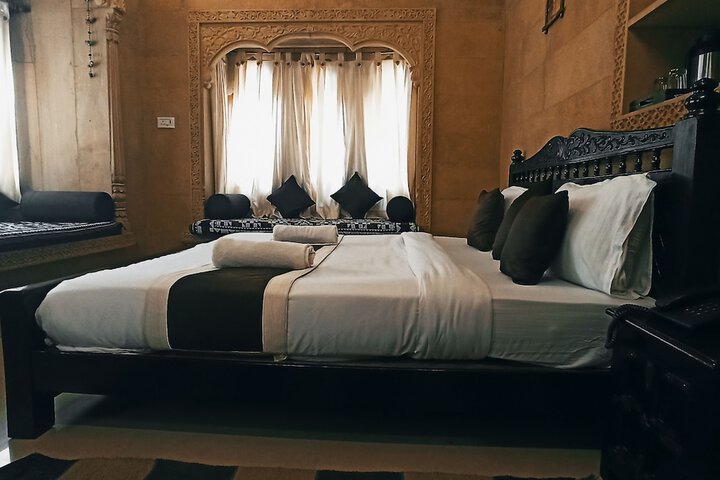 Room 23 of 119