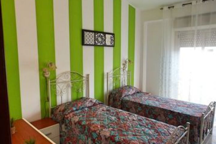 Room 12 of 31