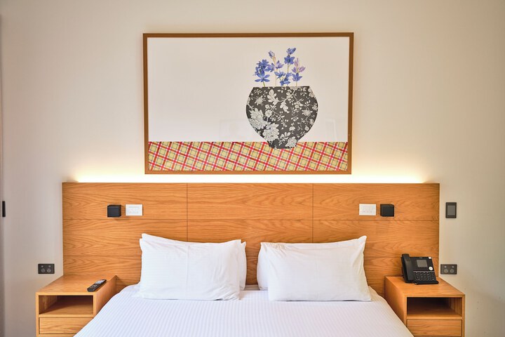 Room 8 of 50