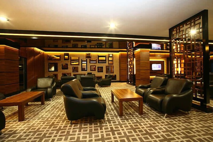 Guest Lobby