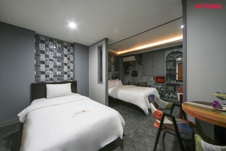 Room 20 of 55