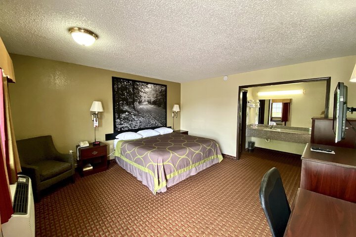1 King Bed Mobility Accessible (5 of 18)
