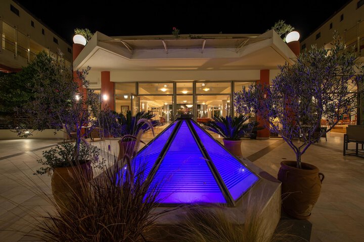 Hotel 218 of 234