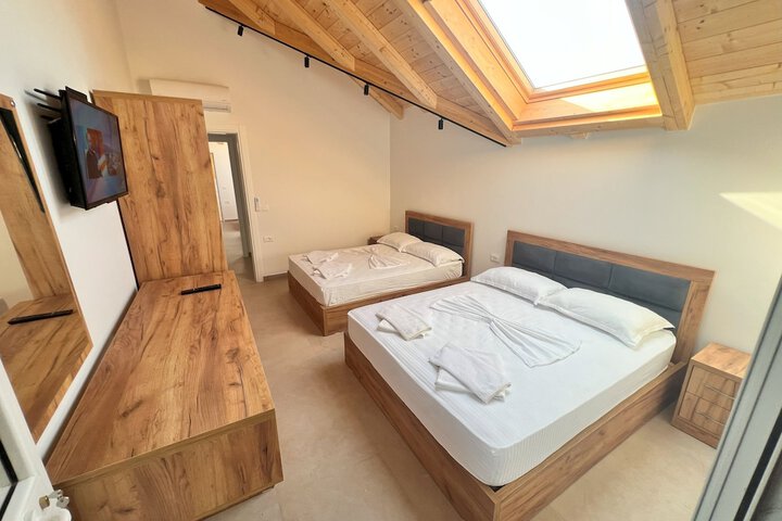 Room 32 of 56