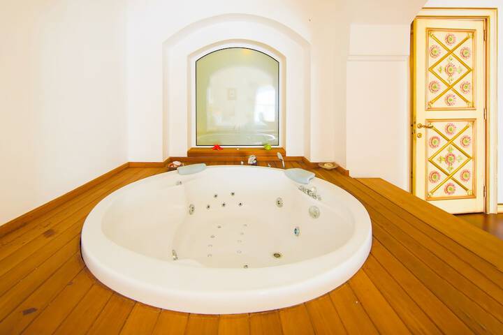Hot Tub 50 of 86