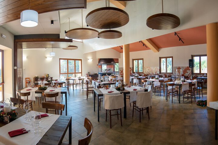 Dining 20 of 45