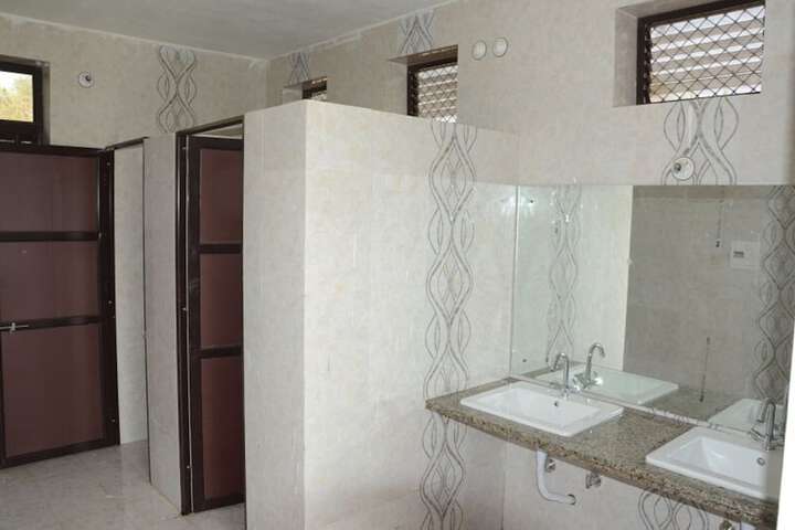 Room 7 of 10