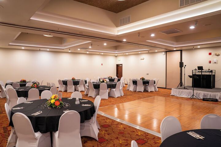 Banquet hall