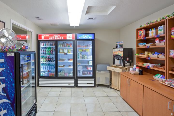 Snack bar