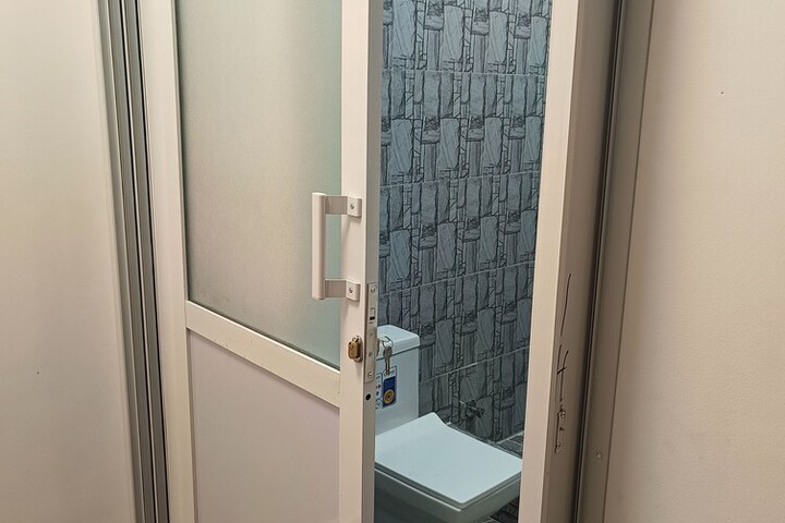 Room 20 of 35