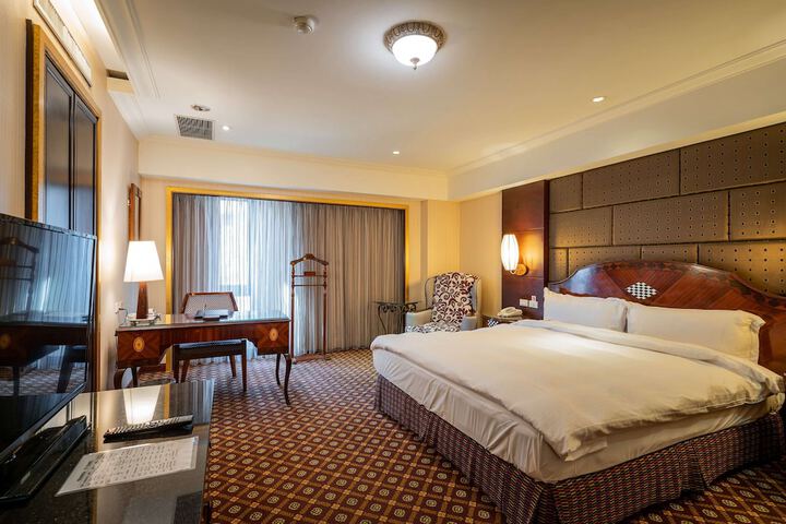 Room 52 of 164