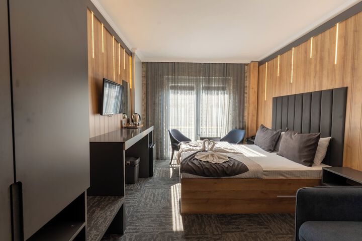 Room 8 of 53