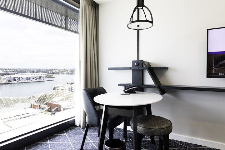 Room 32 of 105