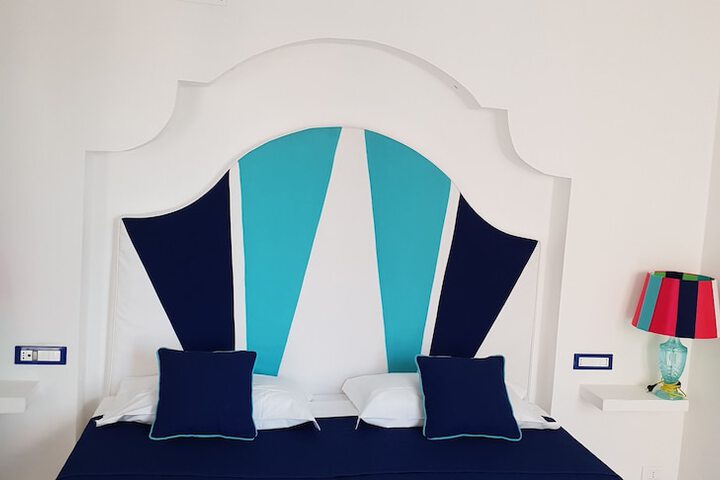 Room 3 of 30