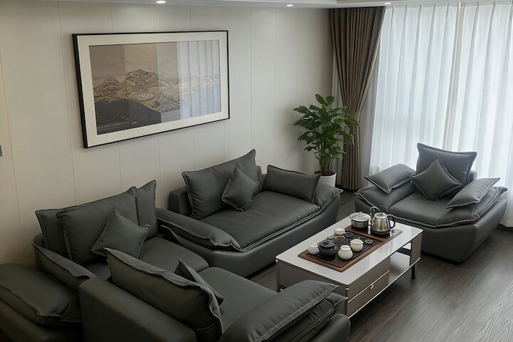 Room 18 of 33
