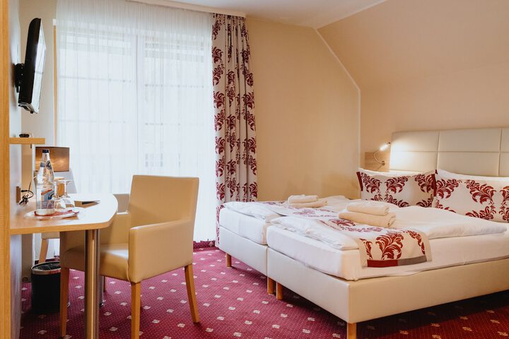 Room 10 of 43