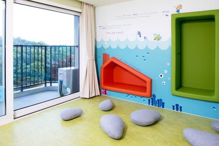 Room 8 of 45